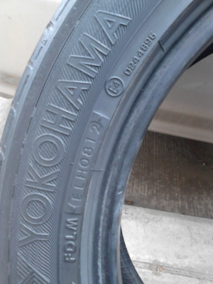 215/55R17 YOKOHAMA ADVAN dB decibel มี 2 เส้น ปี2012 TEL.081-427-3941 215/55R17 YOKOHAMA ADVAN dB decibel มี 2 เส้น ปี2012 TEL.081-427-3941