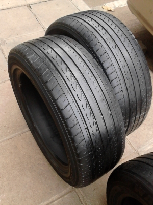 215/55R17 YOKOHAMA  ADVAN dB decibel  มี 2 เส้น ปี2012   TEL.081-427-3941
