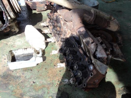 เครื่อง Hino - EK-100ตามสภาพไม่มีปั้มโซล่า เครื่อง Hino - EK-100ตามสภาพไม่มีปั้มโซล่า