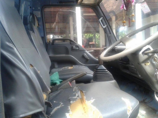 ขายISUZU NPR 120แรง ห้างแท้ปี40 ยาว5เมตร เครื่องดี แคชซีสวย ยางดี6เส้น ภายในสวย มีแอร์ สภาพพร้อมใช้งาน เอกสารพร้อมโอน จัดไฟแนนซ์ได้ เงื่อนไขง่ายๆวันเดียวรับรถ สนใจโทร 090-8588220คุณนะ หรือ www.truck.in.th/498 ID:narong498 FB:ณรงค์ซื้อขายรถมือสอง(เว็บไซต์ส