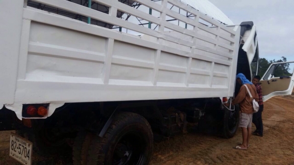 ขาย 6 ล้อดั้ม ใช้งานได้ปกติ ภาษีเต็ม ขาย450000 ติดต่อ 0811160919 ขาย 6 ล้อดั้ม ใช้งานได้ปกติ ภาษีเต็ม ขาย450000 ติดต่อ 0811160919