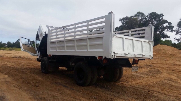 ขาย 6 ล้อดั้ม ใช้งานได้ปกติ ภาษีเต็ม ขาย450000 ติดต่อ 0811160919 ขาย 6 ล้อดั้ม ใช้งานได้ปกติ ภาษีเต็ม ขาย450000 ติดต่อ 0811160919