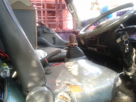 ขายISUZU NPR 130แรง ห้างแท้ปี46 ยาว5เมตร เครื่องดี แคชซีสวย ยางดี6เส้น ภายในสวย แอร์เย็น สภาพพร้อมใช้งาน เอกสารพร้อมโอน จัดไฟแนนซ์ได้ เงื่อนไขง่ายๆวันเดียวรับรถ  สนใจโทร 090-8588220คุณนะ หรือ www.truck.in.th/498 ID:narong498  FB:ณรงค์ซื้อขายรถมือสอง(เว็บไ