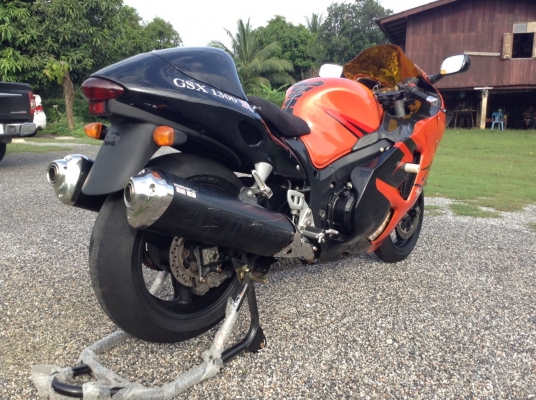 ธารนนทบุรี//ขายSUZUKI HAYABUSA สเปคเมกา ปี2000 แท้ ราคา 169,000 บาท เอกสารอินวอย+สรรพสามิต แท้ตัวจริง