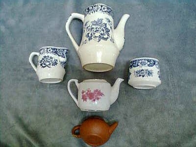 งานกานํ้าชากระเบื้องและดินเผา