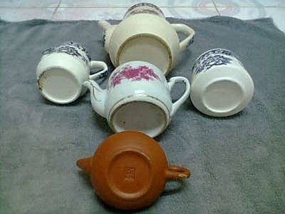 งานกานํ้าชากระเบื้องและดินเผา