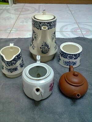 งานกานํ้าชากระเบื้องและดินเผา