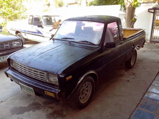 MAZDA 1000 ทรงสวยคลาสสิค 4ข ติดแก๊ส แจ้งลงเล่มแล้ว