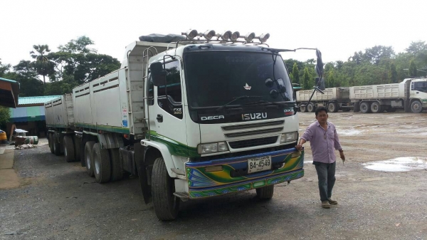 Isuzu 270 hp ราคาแม่_ลูก ขายด่วน ยางเต็มครับ
