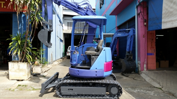 รถขุด KOMATSU รุ่น PC28UU-2E- แทร็กเหล็ก มือสองญี่ปุ่น รถขุด KOMATSU รุ่น PC28UU-2E- แทร็กเหล็ก มือสองญี่ปุ่น