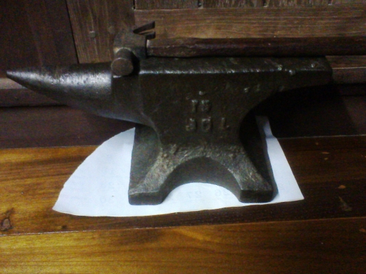 ทั่งตีเหล็ก 16 โล