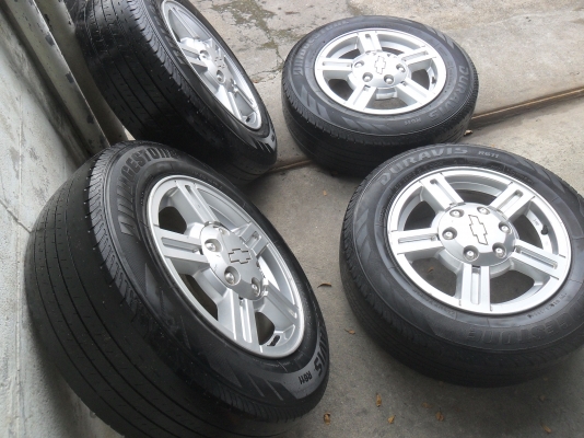 ล้อแม็ก 16นิ้ว 6รู เชฟ พร้อมยาง สวยๆ 4 ล้อ ราคา 6900 บาท