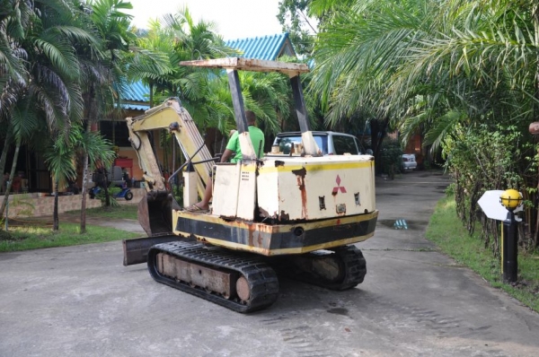 ขายแบคโฮ MITSUBISHI MS30(pc30) สวยเดิมจากญี่ปุ่นยังไม่เคยใช้ในไทย 135,000เท่านั้น!!!