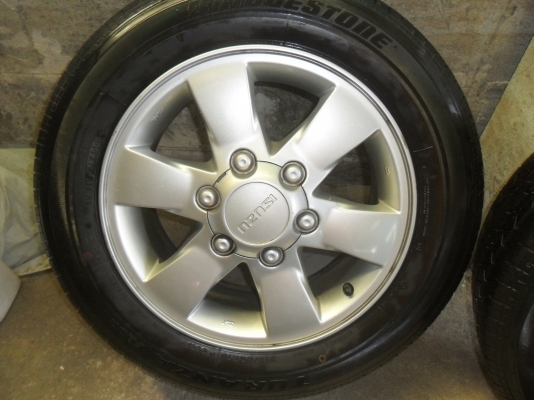 ล้อแม็ก 16นิ้ว 6รู อีซูสุ พร้อมยาง สวยๆ 4 ล้อ ราคา 6900 บาท ล้อแม็ก 16นิ้ว 6รู อีซูสุ พร้อมยาง สวยๆ 4 ล้อ ราคา 6900 บาท