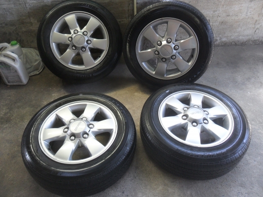 ล้อแม็ก 16นิ้ว 6รู อีซูสุ พร้อมยาง สวยๆ 4 ล้อ ราคา 6900 บาท