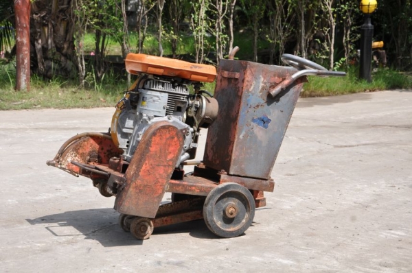 ขายเครือตัดคอนกรีทROBIN  สภาสวยเดิมจากญี่ป่น 13,000เท่านั้น