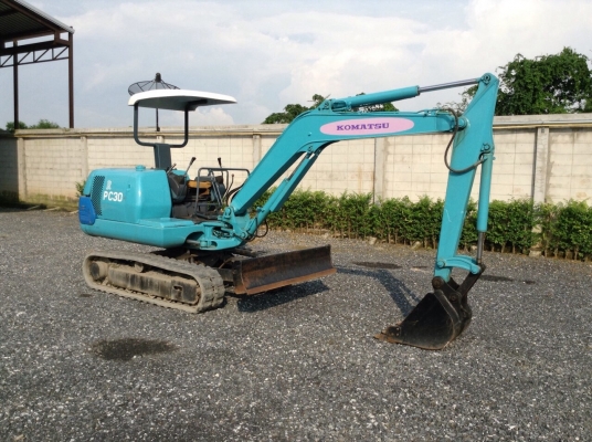 รถขุด KOMATSU PC30-7 Serial NO.25799 แทรคยาง