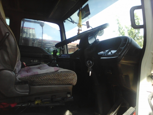 หกล้อใหญ่ อีซูซุ 195แรงโบว์ บรรทุกตู้ยาว7.20เมตร สภาพดีรถวิ่งงานอยู่ครับ ประกันชั้น 1ทะเบียนพร้อม