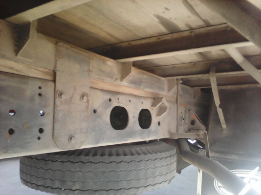 หกล้อใหญ่ อีซูซุ 195แรงโบว์ บรรทุกตู้ยาว7.20เมตร สภาพดีรถวิ่งงานอยู่ครับ ประกันชั้น 1ทะเบียนพร้อม