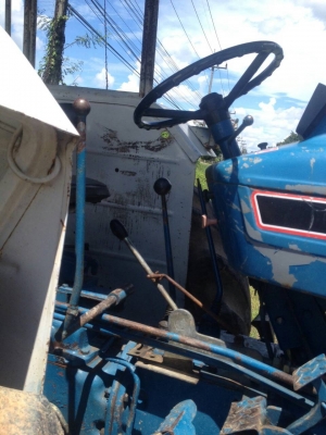 ขายรถไถ FORD 6610 2 เพลา ใบมีดดันหน้า 3 จาน 7 จาน เอกสารอินวอย ราคา 480000