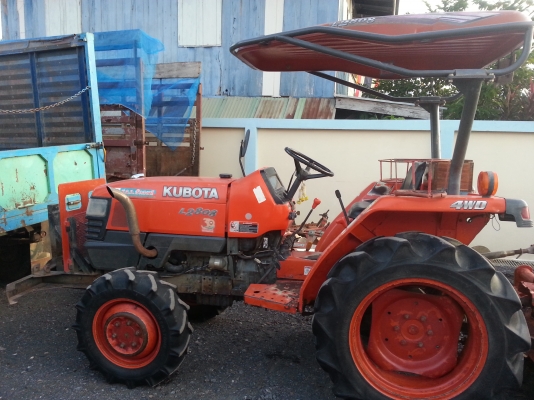 คูโบต้า L2808 4 WD 2 เพลาพร้อมโรตารี่ พร้อมใช้งาน