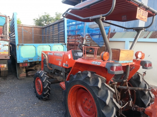 คูโบต้า L2808 4 WD 2 เพลาพร้อมโรตารี่ พร้อมใช้งาน