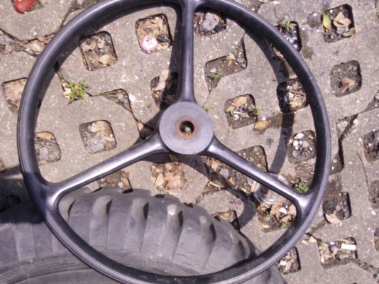 ขายกระทะล้อและพวงมาลัย jeep ford gpw ขายกระทะล้อและพวงมาลัย jeep ford gpw