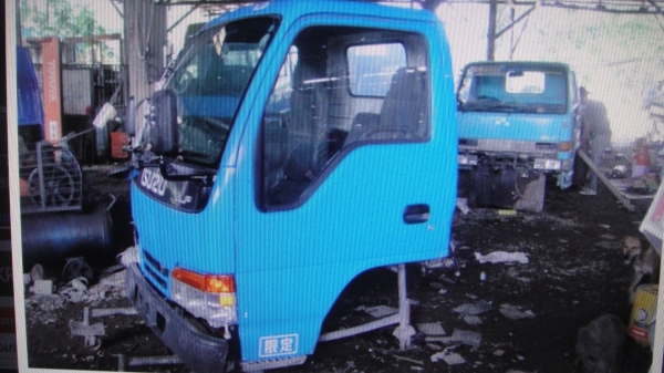 หัวการ์ตูน ISUZU NKR หัวเก่านอก สภาพสวยเดิม ของครบ ยกใส่รถได้เลย หัวการ์ตูน ISUZU NKR หัวเก่านอก สภาพสวยเดิม ของครบ ยกใส่รถได้เลย