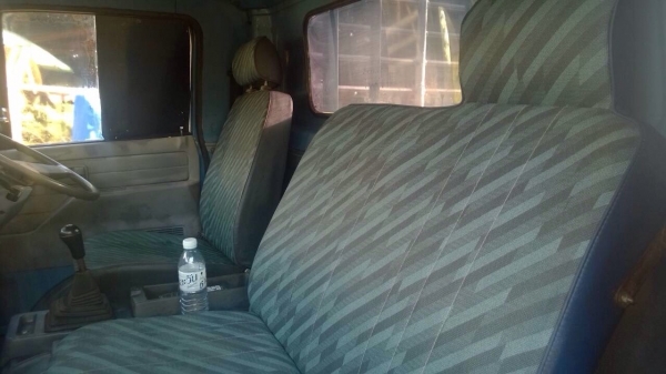 ขายรถบรรทุกหกล้อ ISUZU NPR59L เครื่อง 115 แรง รถห้างแท้ ปี 36 แอร์เย็น กระบะคาร์โก้ยาว 4.30 เมตร แชสซีสวย ยางดี รถพร้อมใช้งาน