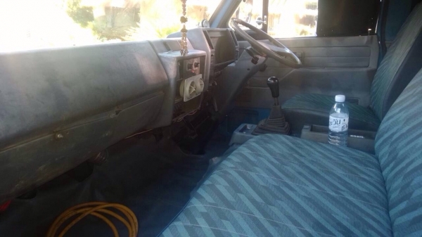 ขายรถบรรทุกหกล้อ ISUZU NPR59L เครื่อง 115 แรง รถห้างแท้ ปี 36 แอร์เย็น กระบะคาร์โก้ยาว 4.30 เมตร แชสซีสวย ยางดี รถพร้อมใช้งาน