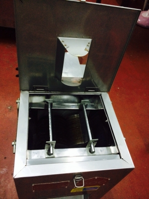 ขายเครื่องหั่นหมู หมูย่าง,หมูสะเต๊ะ สภาพ99\% ราคา 75,00