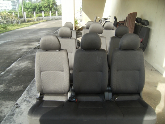 เบาะรถตู้