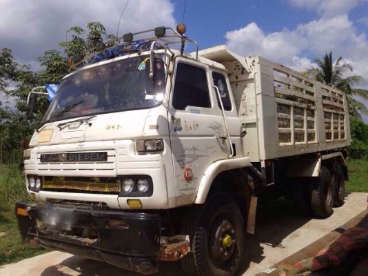 ขายรถบรรทุกสิบล้อดัมพ์ NISSAN UD CM30M เครื่อง PE6-285 แรง 2 เพลา ทะเบียนพร้อม