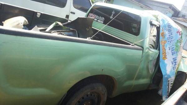 ขายรถกระบะ TOYOTA VIGO CAP เครื่อง 2500 ตัว E เกียร์ธรรมดา ราคา 150000 ขายรถกระบะ TOYOTA VIGO CAP เครื่อง 2500 ตัว E เกียร์ธรรมดา ราคา 150000