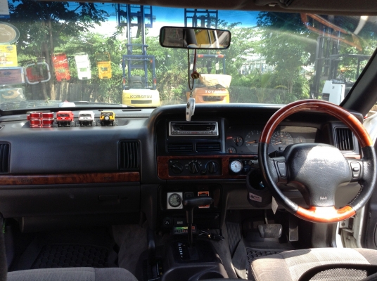 +++ ขายรถ JEEP GRAND CHEROKEE  เครื่องยนต์เบนซิน  ติดแก๊ส  เกียร์ออโตเมติค  ยกสูง (เครื่องดี  เกียร์ดี)  ยาง BF31