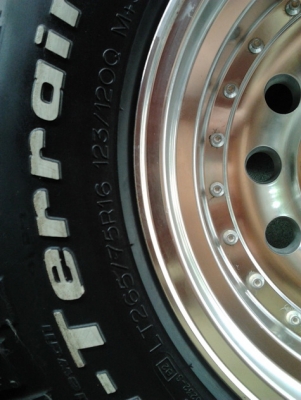 ล้อหยดนํ้า  + BF Km2 ขนาด 265/75/16 ปี12 ดอกสวยๆ 1ชุด