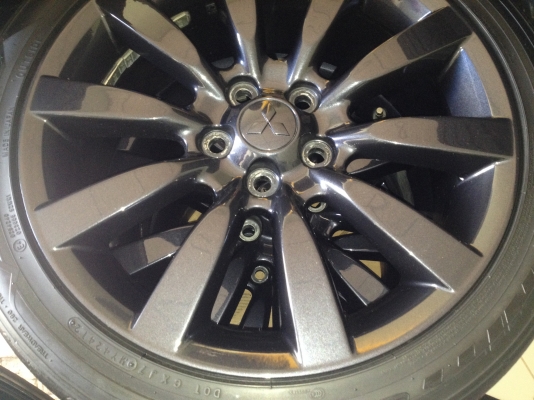 ขายล้อแม็ก Mitsubishi lancer EX 18 สีรมดำ พร้อมยาง ปี 12