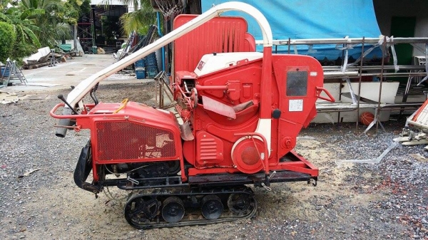 รถนวดข้าวเดินตาม เก่าญี่ปุ่น KUBOTA สภาพอย่างสวย เป็นแทรคยาง นวดข้าวเร็ว ง่าย เคลี่อนย้ายง่าย ทำงานสะดวก คล่องตัว ทนทาน เครื่องยนต์ติดง่าย รถนวดข้าวเดินตาม เก่าญี่ปุ่น KUBOTA สภาพอย่างสวย เป็นแทรคยาง นวดข้าวเร็ว ง่าย เคลี่อนย้ายง่าย ทำงานสะดวก คล่องตัว ทนทาน เครื่องยนต์ติดง่าย