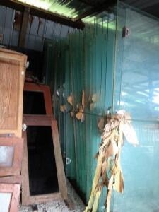 กระจกแคปเปอร์บานใหญ๋ หนา 8 มิลกระจกแคปเปอร์บานใหญ๋ หนา 8 มิล กว้าง 120 ซ.ม  สูง 250 ซ.ม  ขายเป็นชุดครับ (2 แผ่น) ซื้อใหม่เกือบ2หมื่นครับ มี 1 ชุดครับ