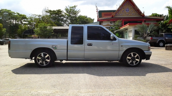 ISUZU SPACE CAB 2.5 SLX ปี96 ISUZU SPACE CAB 2.5 SLX ปี96
