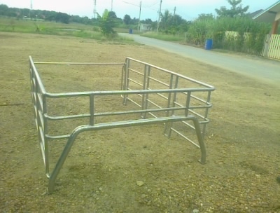 ขาย  คอกสแตนเลส   สวยๆขายถูกๆสนใจ0810076640