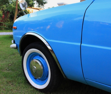 ขายmazda1000เกียร์คอ กระจังอลู กันชนหน้าเล็ก ฝาท้ายเดิม สีใหม่ทะเบียนโอน