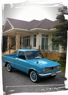 ขายmazda1000เกียร์คอ กระจังอลู กันชนหน้าเล็ก ฝาท้ายเดิม สีใหม่ทะเบียนโอน