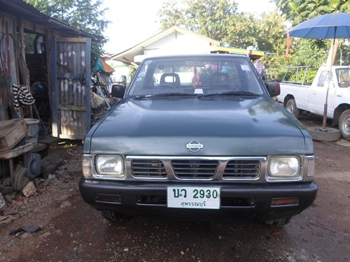 (ขอบคุณ truck 2 hand.com ขายแล้ว) บิกเอ็มเครื่องแดง รถดีมากคัชซีก็ดี80\%แต่สภาพโดยรวมดีใช้งานอยู่ประจำ สนใจคุยกันได้