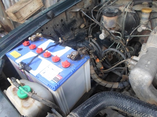 (ขอบคุณ truck 2 hand.com ขายแล้ว) บิกเอ็มเครื่องแดง รถดีมากคัชซีก็ดี80\%แต่สภาพโดยรวมดีใช้งานอยู่ประจำ สนใจคุยกันได้