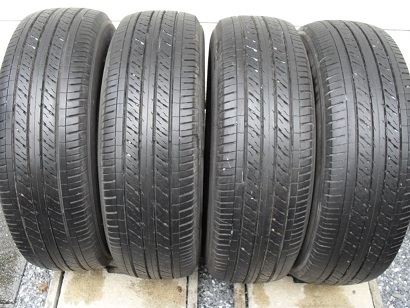 ขายยาง DUNLOP SP LT37 ปี4713(1ชุด) 215-65-16 ราคา 4,800