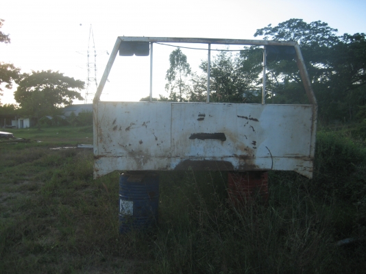 หาง เหล็กไอบีม  ขึ้นรถใหญ่  ตามภาพ  ราคา  90,000 บาท