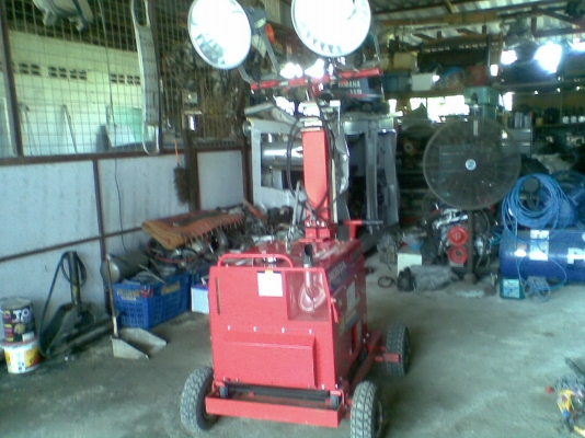 ขายเครื่องปั่นไฟสนาม HONDA สีแดง