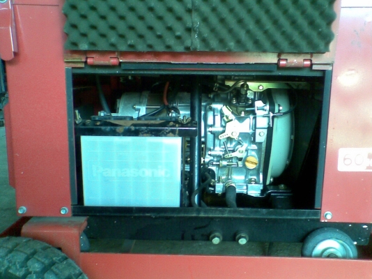 ขายเครื่องปั่นไฟสนาม HONDA สีแดง