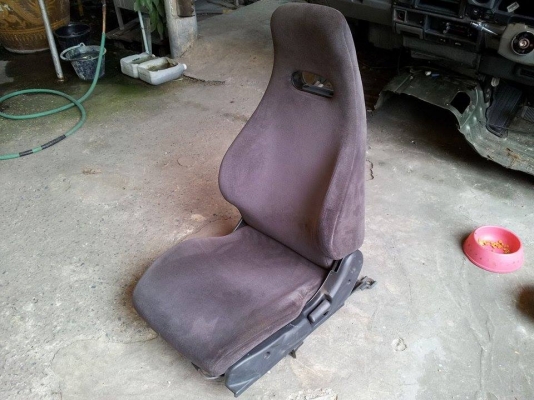 ขายเบาะ200sx มีซ้ายตัวเดียว กำมะหยี่สวยไม่ขาดปีกไม่ล้ม